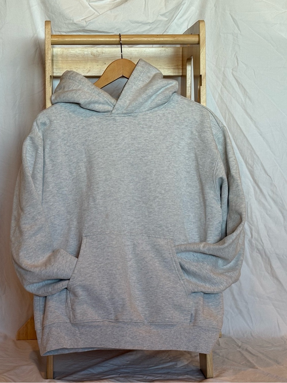 Aritzia TNA Women’s Grey Crewneck Sweater - size M